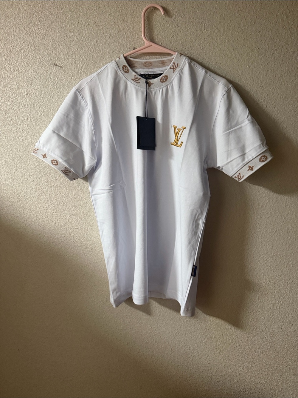 Louis Vuitton White T-Shirt with Gold LV Embroidery and Trim - Picture 2 of 4
